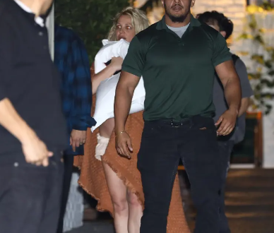 Ambulance called as nearly-naked Britney Spears fights with boyfriend in hotel amid concerns for her mental health