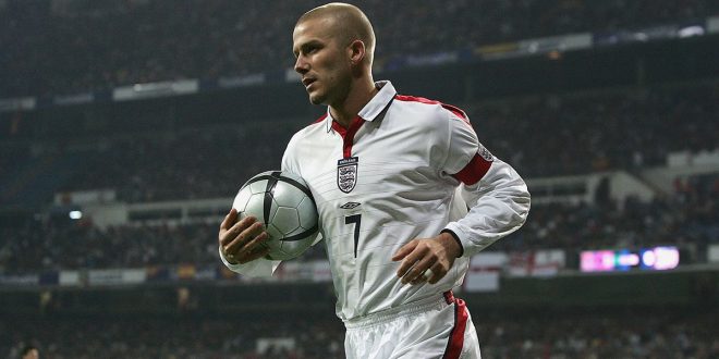 David Beckham of England in action during the international friendly match between Spain and England on November 17, 2004 at the Estadio Bernabeu in Madrid, Spain.
