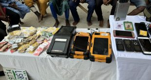 FCT police arrest six suspects with 1,100 SIM cards registered in innocent persons? names and sold to criminals
