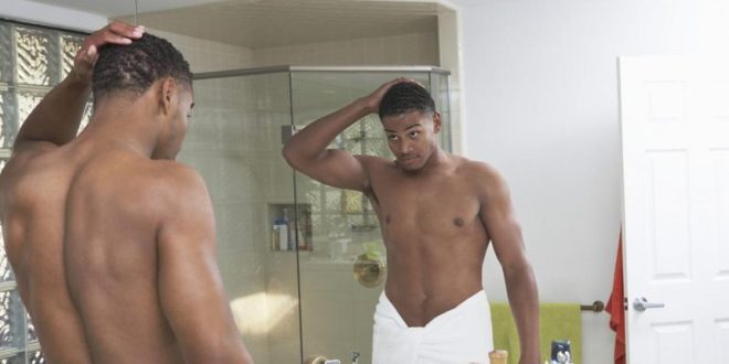 Here are 4 reasons men should not bath hot water