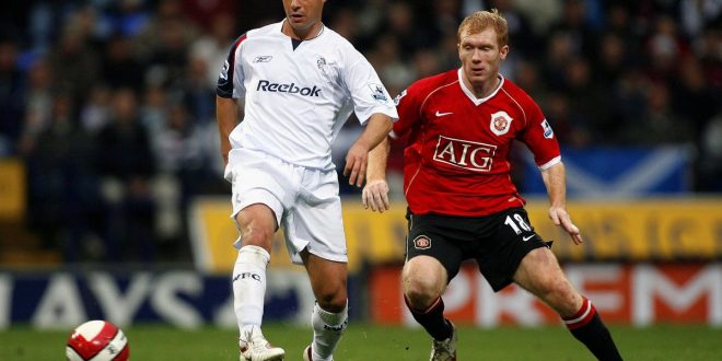 Stelios Giannakopoulos in action for Bolton against Manchester United.