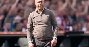 New Liverpool boss Arne Slot on the sideline