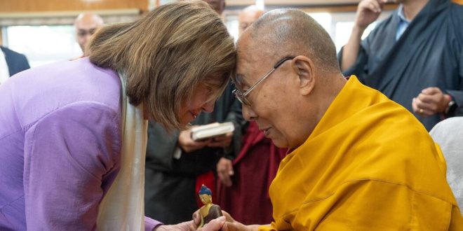 Nancy Pelosi Meets With Dalai Lama, Despite China’s Criticism