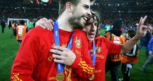Spain celebrating their 2010 World Cup win