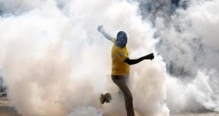Why you shouldn't wash your face immediately after exposure to teargas