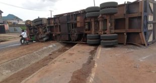 Truck falls and crushes conductor to death in Anambra