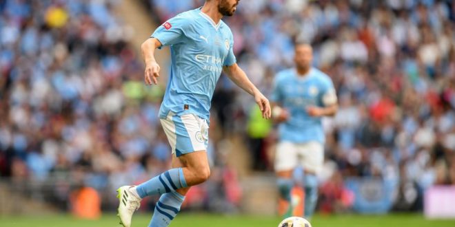 Bernardo Silva of Manchester City on the ball during The FA Community Shield match between Manchester City and Arsenal at Wembley Stadium on August 6, 2023 in London, England. (Photo by Sportsphoto/Allstar via Getty Images)