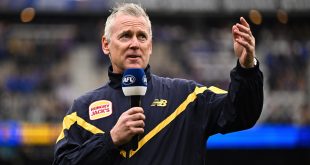 'Awkward': Axed Eagles coach thanks fans before bounce