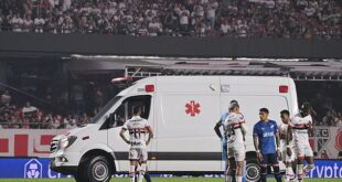 Footballer Juan Izquierdo d!es at 27 after collapsing on the pitch during Copa Libertadores game