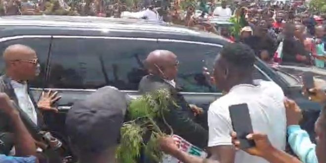 Rivers protesters accost Gov Fubara's convoy, insist he must address them