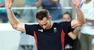 Tears as Murray officially says goodbye to tennis