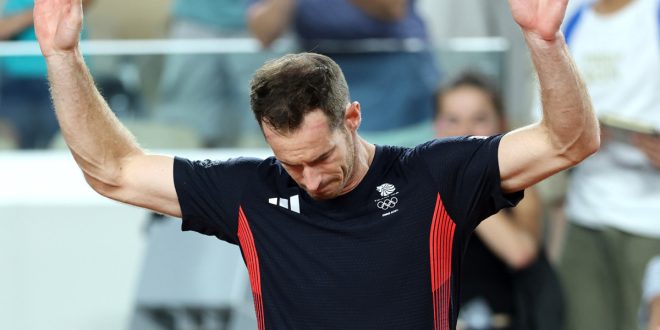 Tears as Murray officially says goodbye to tennis