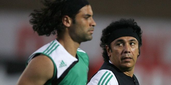 Mexico captain Rafa Marquez and coach Hugo Sanchez during a training session at the Copa America in June 2007.
