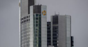 UniCredit raises stake in Germany's Commerzbank to 21%