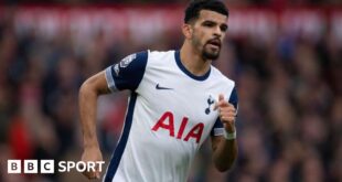 Dominic Solanke in action for Tottenham this season