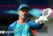 Matthew Wade catches a ball one-handed during training for Australia