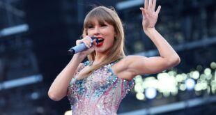 Taylor Swift overtakes Rihanna to become world's richest female musician