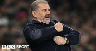 Tottenham manager Ange Postecoglou urges on his players during the Carabao Cup win against Manchester City