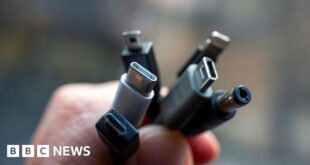 UK considering rules for universal charging cable