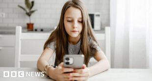 Australia plans social media ban for under-16s