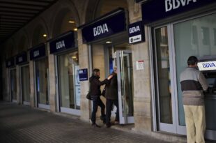 BBVA’s bid for Banco Sabadell hit by lengthened competition review