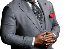 Bishop T.D. Jakes suffers health scare after Sunday service sermon