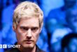 Neil Robertson about to play a shot