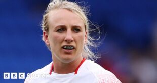 Jodie Cunningham in action for England in 2022