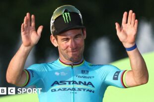 Mark Cavendish waves