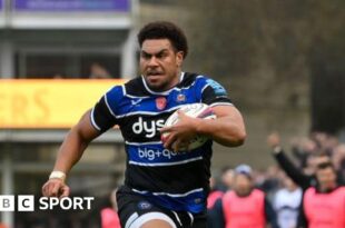 Vilikesa Sela running with the ball during Bath's cup win against Bristol