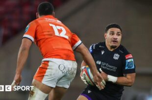 Edinburgh's Mosese Tuipulotu and Glasgow Warriors' Sione Tuipulotu