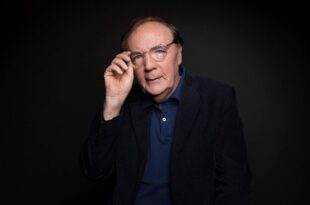 Bookstore staffers receive holiday bonuses from author James Patterson