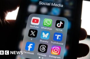 Facebook, Instagram and Whatsapp down in mass Meta outage