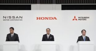 Japanese car makers Nissan and Honda announce plans to merge