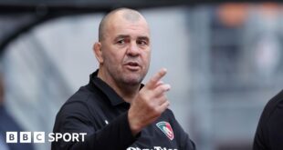 Leicester Tigers head coach Michael Cheika points while he talks on the touchline