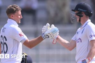 Joe Root and Harry Brook