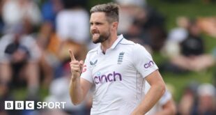 Chris Woakes celebrates a wicket