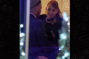 Singer Mariah Carey continues to fuel dating rumors with Anderson .Paak