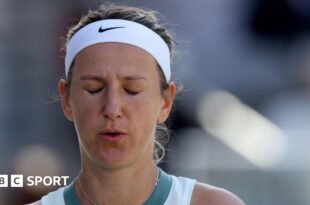 Victoria Azarenka grimaces during a match