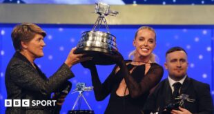 Keely Hodgkinson receives her award from Clare Balding