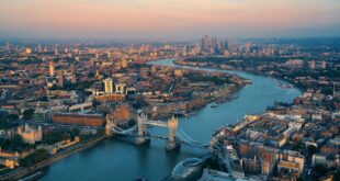 UK economy stagnates as concerns of recession increase