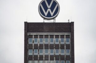 Union reaches agreement with Volkswagen to avoid plant closures