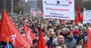 Volkswagen staff resume strike action amid fears of plant closures