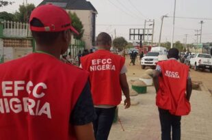 EFCC detains 10 operatives over alleged theft of missing items