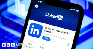 LinkedIn accused of using private messages to train AI