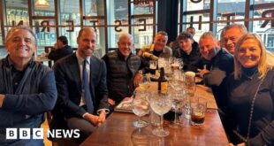 Prince William enjoys Wetherspoons pint with Aston Villa fans