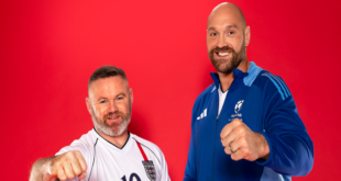 Wayne Rooney and Tyson Fury pose for a Soccer Aid photo